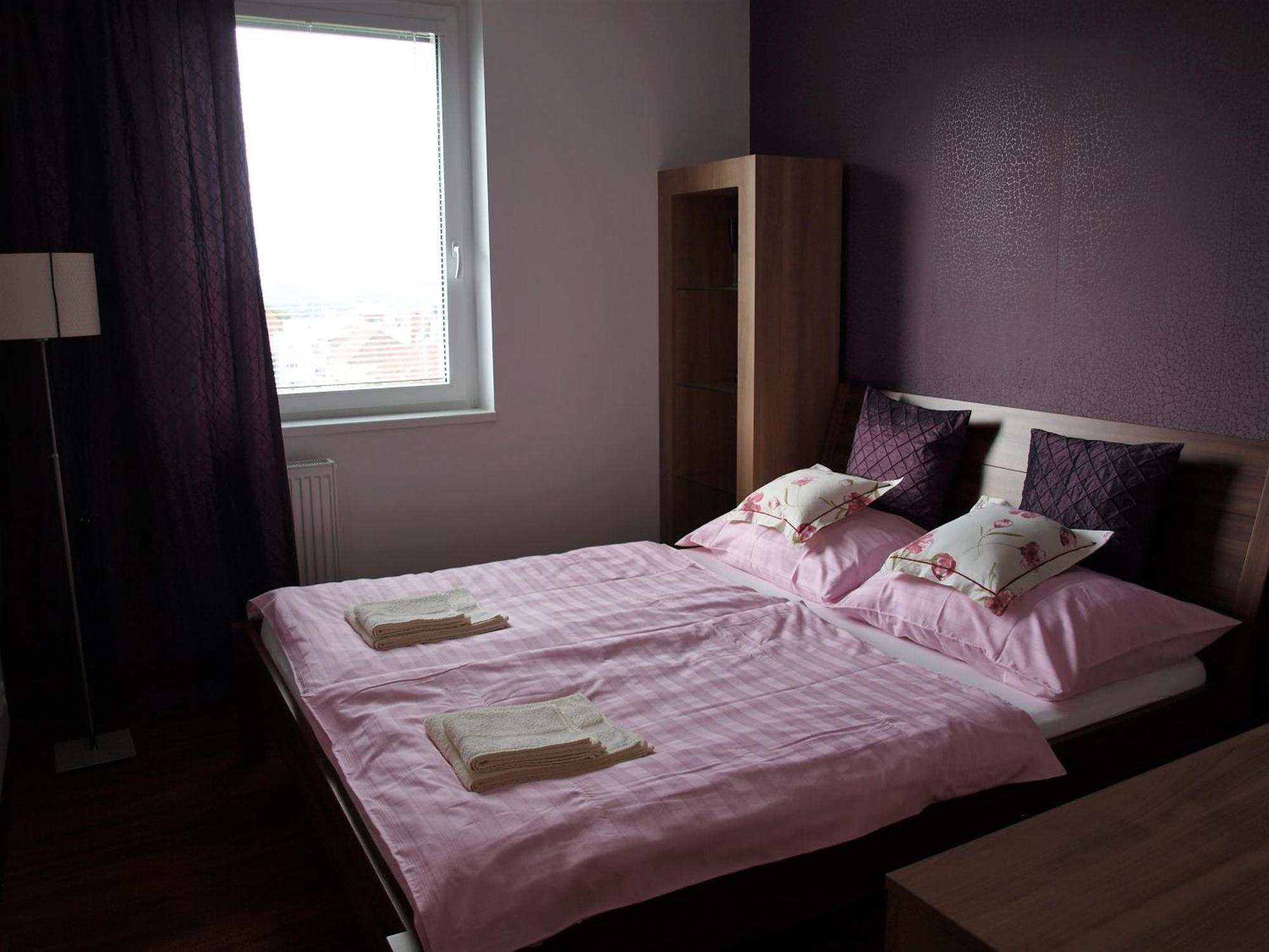 Apartman Drahovice Карлови Вари Екстериор снимка